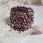 Romance manchet armbånd broderet med vintage stil mahogni perler og frøperler